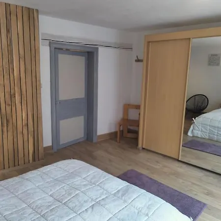 La Pleine Lune Apartment *